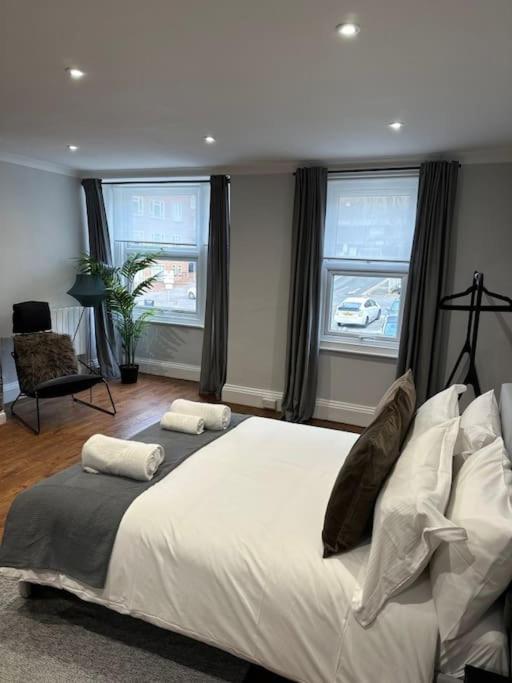 High Wycombe Centre- 2 Bed Flat Leilighet Eksteriør bilde