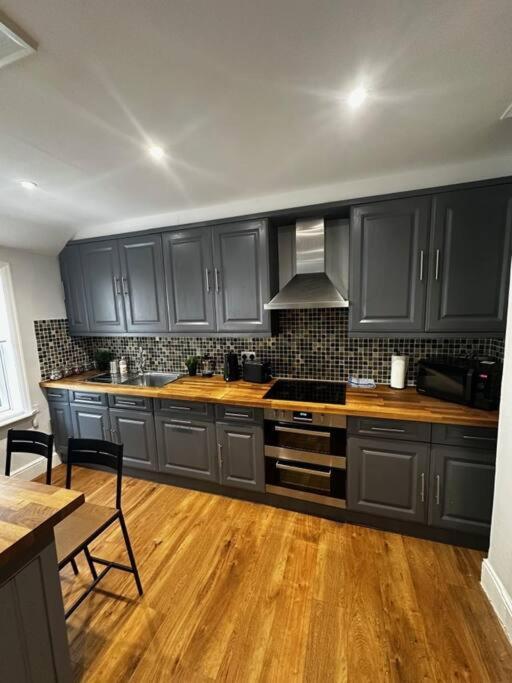 High Wycombe Centre- 2 Bed Flat Leilighet Eksteriør bilde